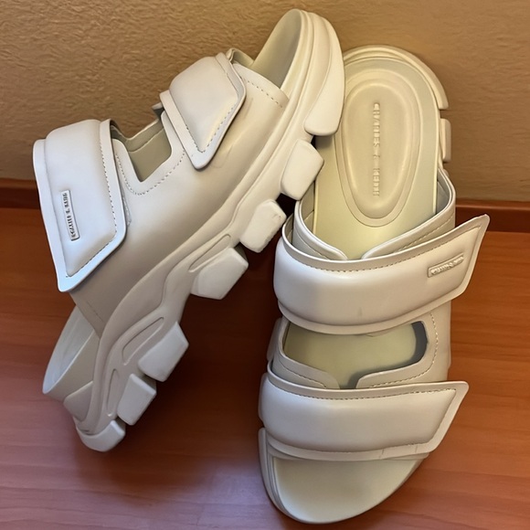 Chunky Platform slides - Picture 6 of 6